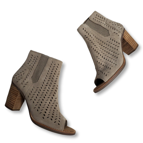 TOMS Majorca Diamond Perforated Suede Peep Toe Booties Desert Taupe Size 5.5 - Picture 1 of 11
